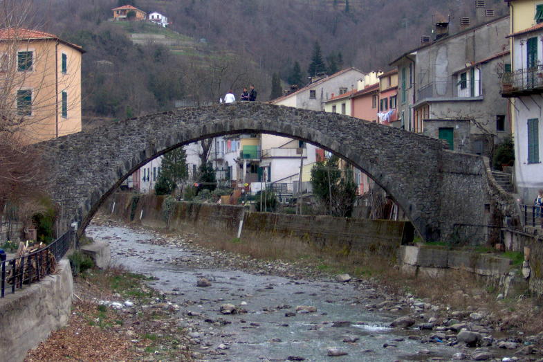 Il ponte Grecino, Varese Ligure